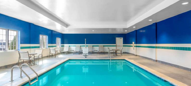 南山麦客达温德姆酒店(Microtel Inn & Suites by Wyndham South Hill)图片