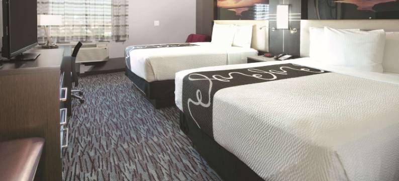 阿马里洛机场拉昆塔温德姆套房酒店(La Quinta Inn & Suites by Wyndham Amarillo Airport)图片