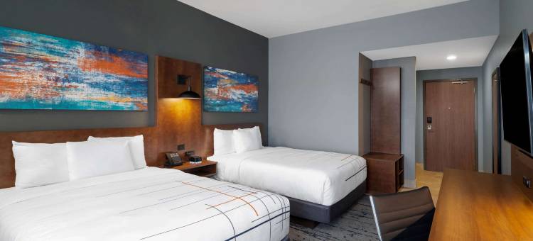 路易斯威尔东拉昆塔温德姆套房酒店(La Quinta Inn & Suites by Wyndham Louisville NE/Old Henry Rd)图片