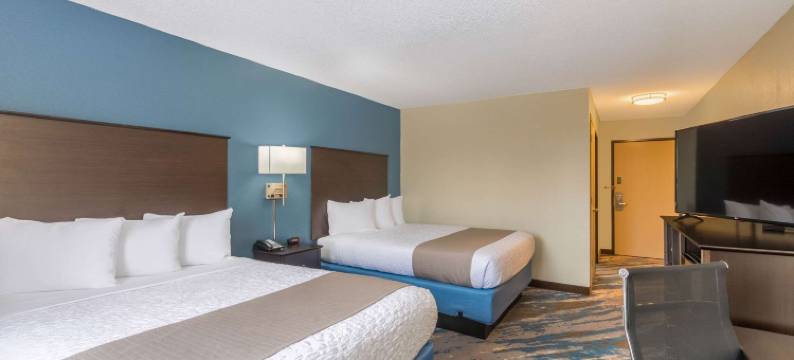 普雷里德欣温德姆美吟温德姆酒店(AmericInn by Wyndham Prairie du Chien)图片