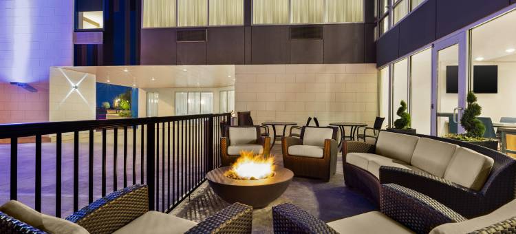 埃文斯维尔市中心洲际智选假日酒店(Holiday Inn Express & Suites Evansville Downtown)图片