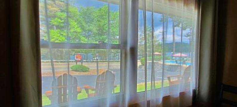 白桦山庄汽车旅馆(Birch Knoll Motel)图片