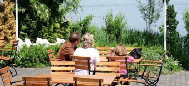 卡尔斯拉斯特看见酒店及餐厅(Seehotel & Restaurant Karlslust)图片