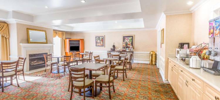 巴德湖呗盟酒店(Baymont by Wyndham Budd Lake)图片