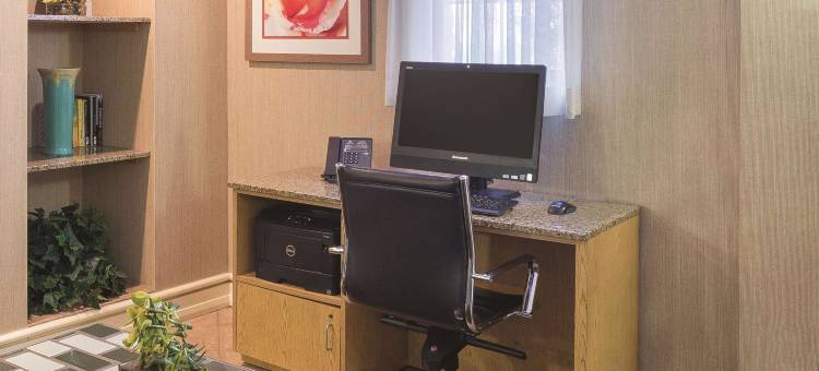 圣地亚哥丘拉维斯塔拉昆塔温德姆酒店(La Quinta Inn by Wyndham San Diego Chula Vista)图片