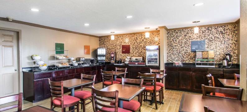 普兰特城 - 莱克兰凯艺酒店(Quality Inn Plant City - Lakeland)图片