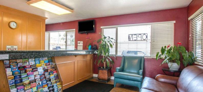 弗布鲁克市中心罗德威酒店(Rodeway Inn Fallbrook Downtown)图片