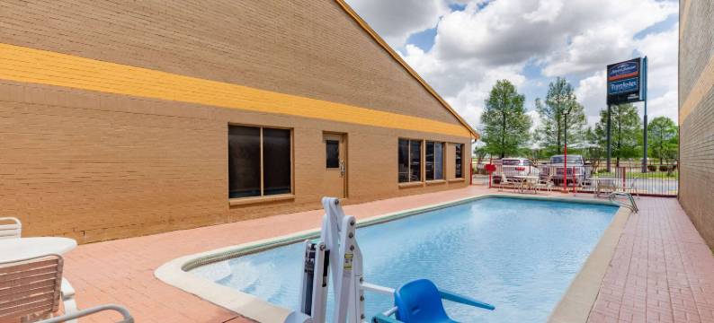 休斯顿霍比机场温德姆豪生酒店(Howard Johnson by Wyndham Houston Hobby Airport)图片