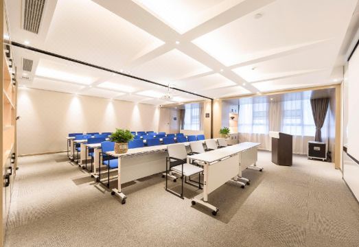 Atour Hotel Taibai Avenue, Ma'anshan City Government Plaza Hotel Overview