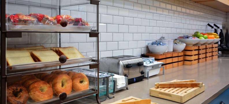 西阿什维尔比尔特莫附近丽笙乡村套房酒店(Country Inn & Suites by Radisson, Asheville West Near Biltmore)图片