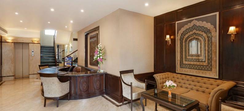 拉普诶斯珀尔提克萨罗瓦尔酒店(La Place Sarovar Portico Lucknow)图片