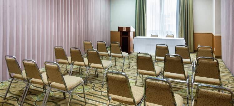 帕克斯堡南舒适套房酒店(Comfort Suites Parkersburg South)图片