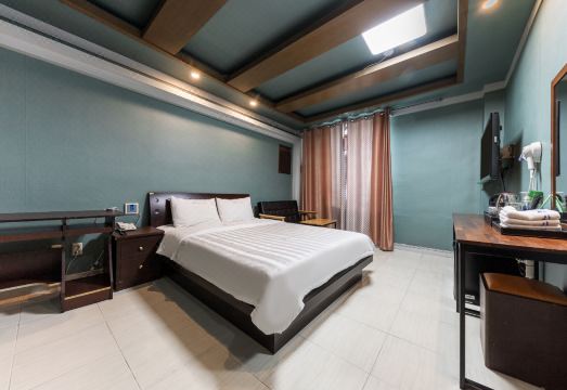 Changwon Palyong-Dong Days Hotel Overview