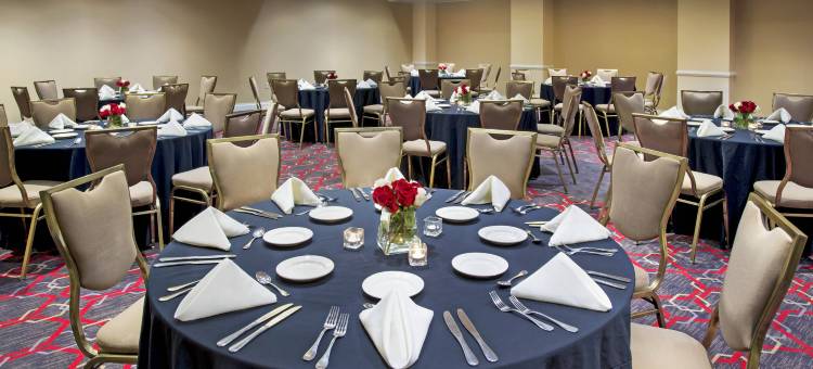 普莱恩维尤贝斯特韦斯特精品酒店-长岛(Best Western Premier Plainview-Long Island Hotel)图片