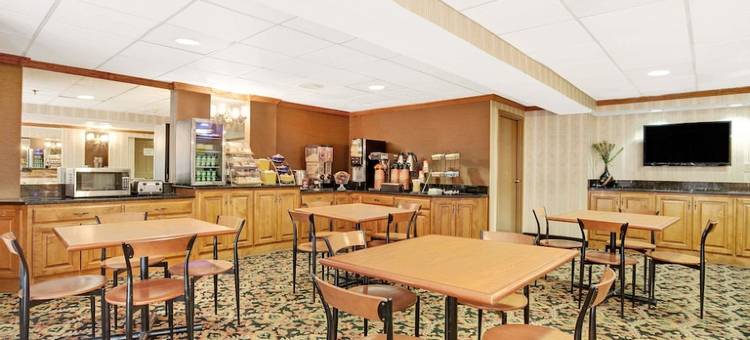 纽波特纽斯市中心奥斯特尔角温德姆戴斯酒店(Days Inn by Wyndham Newport News City Center Oyster Point)图片