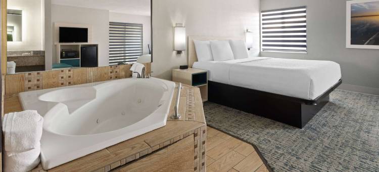 拉格兰奇呗盟套房酒店(Baymont by Wyndham LaGrange)图片