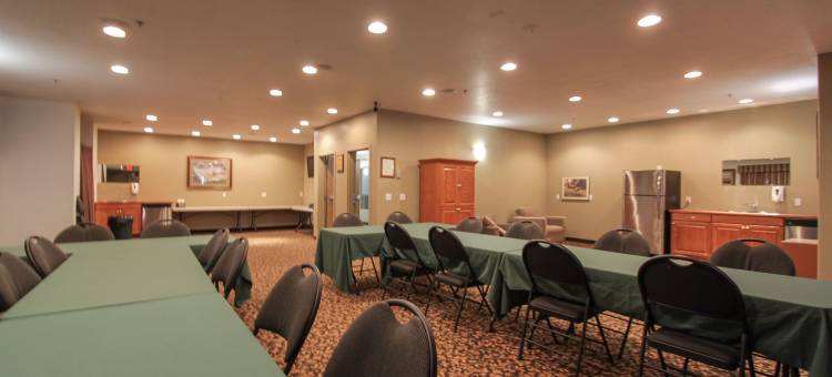 三山温德姆速8酒店(Super 8 by Wyndham Three Hills AB)图片