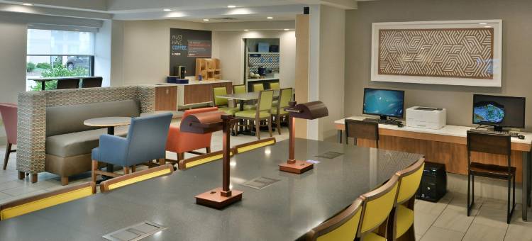 Holiday Inn Express 罗利 - 达勒姆国际机场(Holiday Inn Express Raleigh-Durham Airport)图片