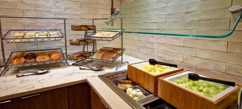 亚特兰大肯纳瑟万枫套房酒店(Fairfield Inn & Suites Atlanta Kennesaw)图片