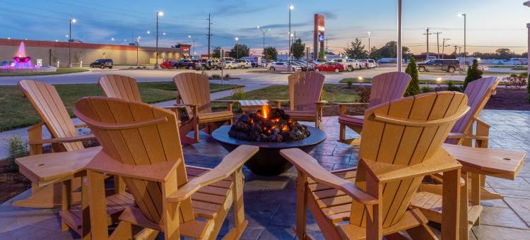 伯灵顿欢朋套房酒店(Hampton Inn & Suites Burlington)图片