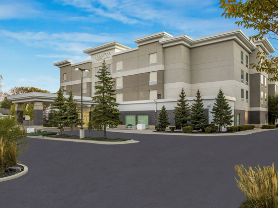 希尔顿Homewood套房-温尼伯机场马球公园