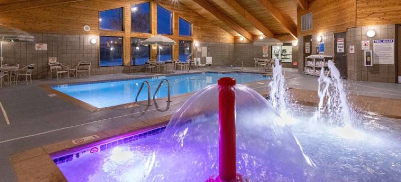 弗格斯福尔斯美吟温德姆酒店及会议中心(AmericInn by Wyndham Fergus Falls Conference Center)图片