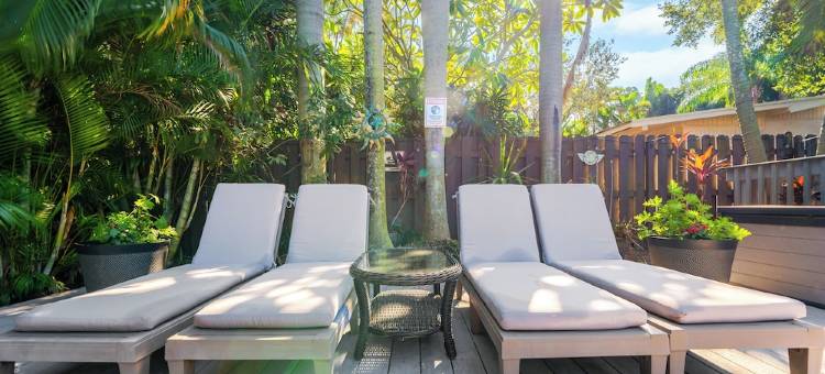 Relaxing Oasis: Private Pool Home with Lush Backyard图片