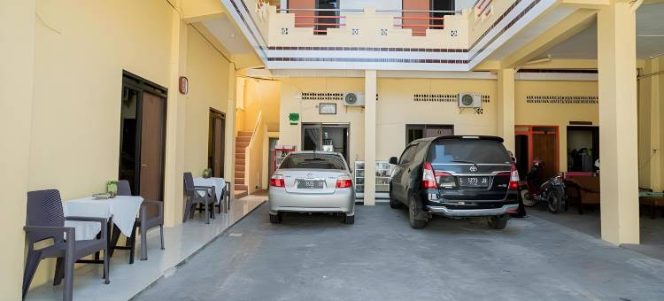 红门酒店 - 靠近红桥广场(RedDoorz Syariah Near Jembatan Merah Plaza)图片