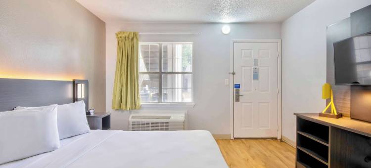 德克萨斯圣安东尼奥 - 六旗 6 号开放式客房酒店(Studio 6 Extended Stay - San Antonio, TX - Six Flags)图片