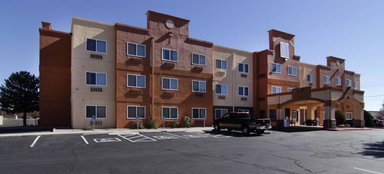 阿尔伯克基北气球嘉年华公园舒适套房酒店(Comfort Suites Albuquerque-North Journal Center)图片
