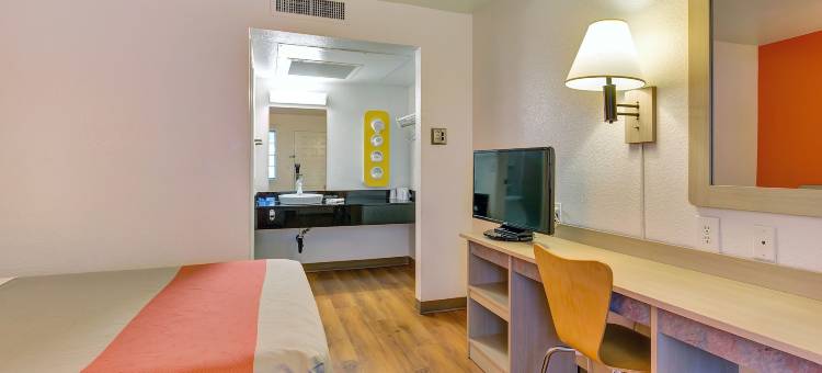 Super 8 by Wyndham Santa Rosa North(Super 8 by Wyndham Santa Rosa North)图片