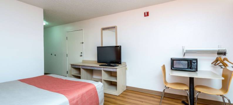 滑铁卢6号汽车旅馆(Motel 6 Waterloo, IA)图片