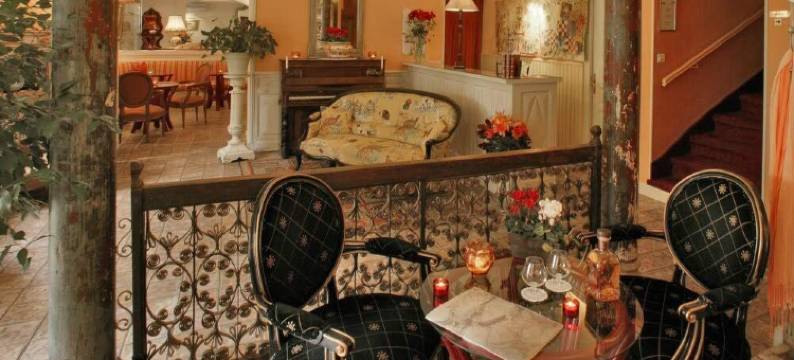 莱从费里曼旅馆(Hostellerie du Passeur - Hôtel & Restaurant - Climatisation et Piscine chauffée)图片