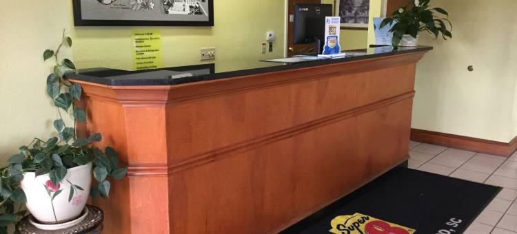 瓦尔特伯勒速8酒店(Super 8 by Wyndham Walterboro)图片