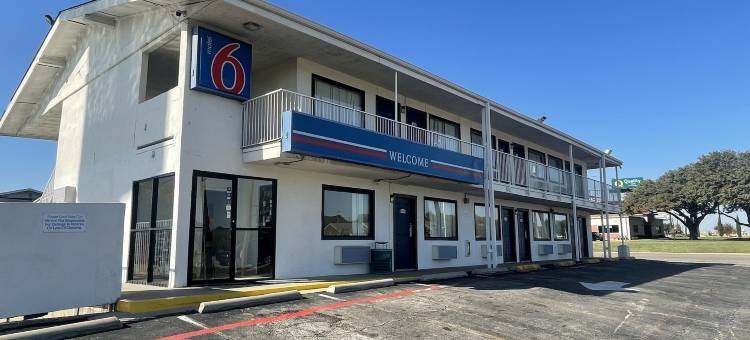 德克萨斯登顿 - 北德克萨斯大学 6 号汽车旅馆(Motel 6 Denton, TX - UNT)图片