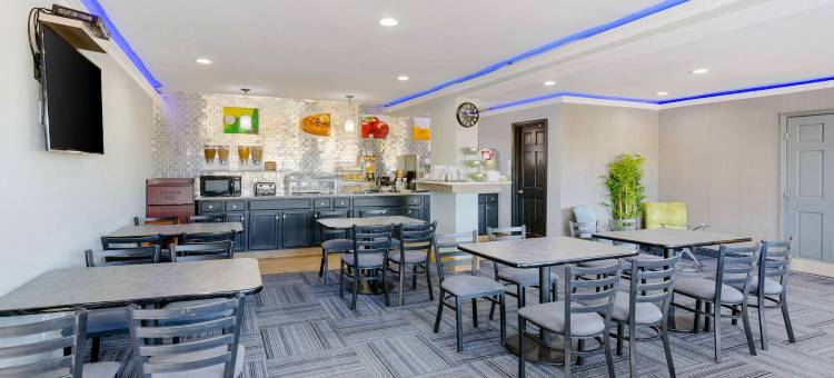 品质酒店韦恩斯伯勒 - 天际线驱动(Quality Inn Waynesboro - Skyline Drive)图片