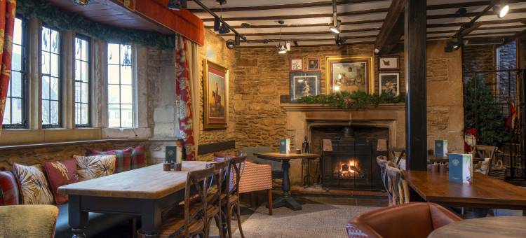 钟楼酒店，斯蒂尔顿，剑桥郡(The Bell Inn, Stilton, Cambridgeshire)图片