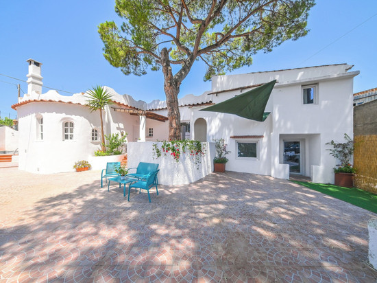 艾达豪华公寓及水疗中心