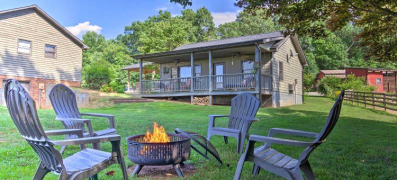 7英里到摩根顿市中心：小木屋 w/ 火坑！(Cabin w/ Fire Pit: 7 Mi to Downtown Morganton!)图片