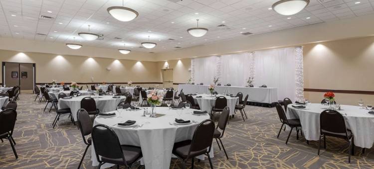 舒适全套房酒店及会议中心(Comfort Suites and Conference Center)图片