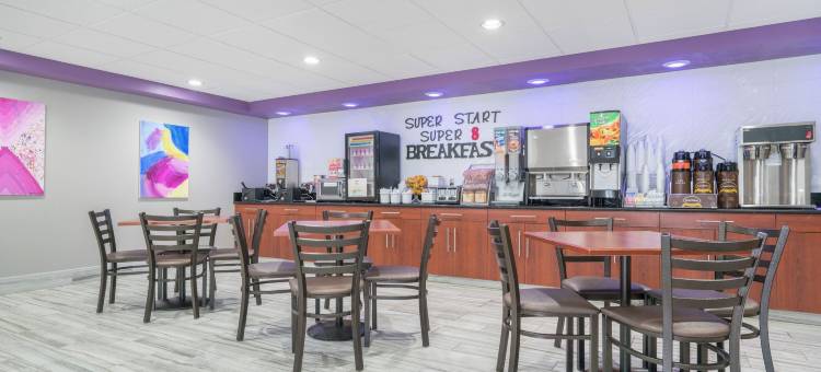 布卢明顿-机场速8酒店(Super 8 by Wyndham Bloomington/Airport)图片