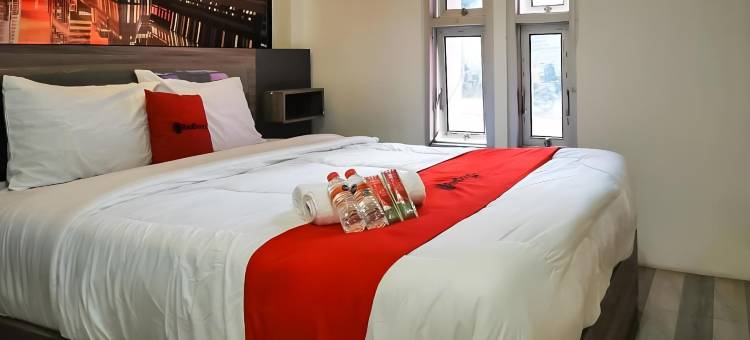 红多兹普拉斯酒店-茉莉芬塔曼(RedDoorz Plus @ Taman Madiun)图片