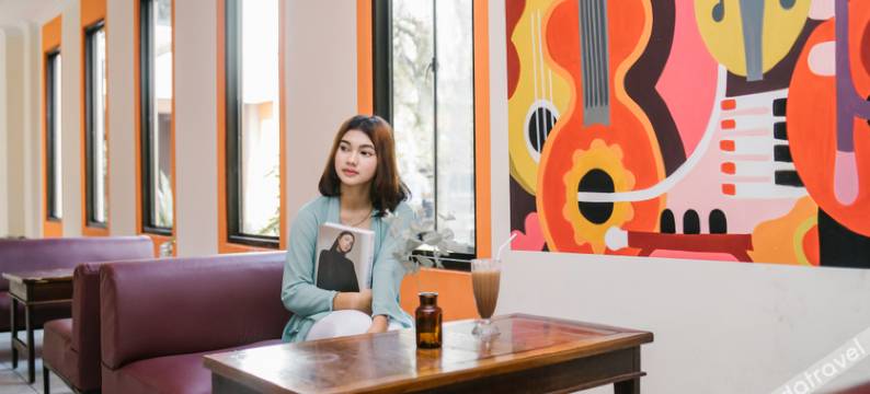 图隆阿贡沃特尔酒店(Grand Charis Hotel Tulungagung)图片