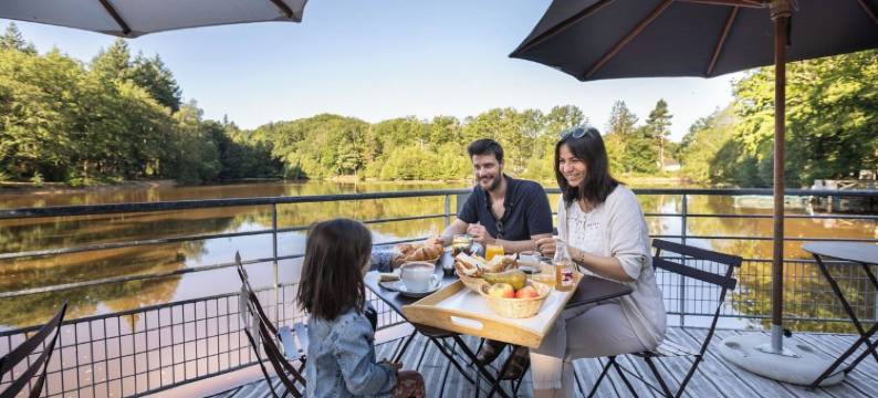 胡托皮亚瑟农什村酒店(Huttopia Senonches)图片