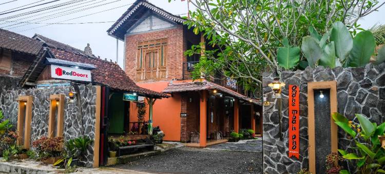 红多兹伊斯兰酒店-近马格朗阿克米尔(RedDoorz Syariah Near Akmil Magelang)图片