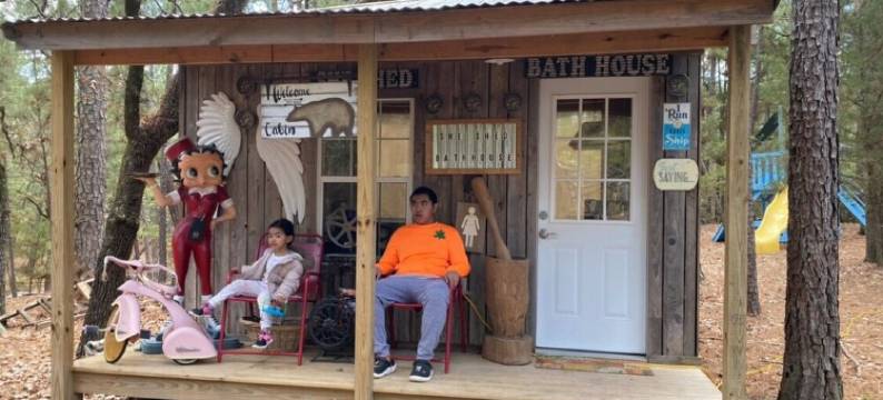 Angeltom Cabin & RV:20 Acre Woods - >16 pip + Jacuzzi + treehouse + UTV + 2ponds图片