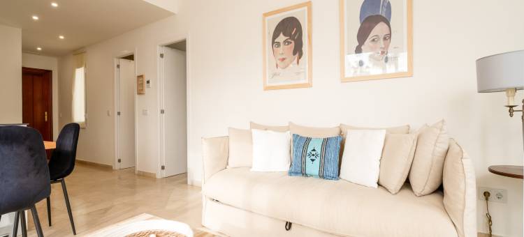 Cozy Garden Apartment by Sea图片