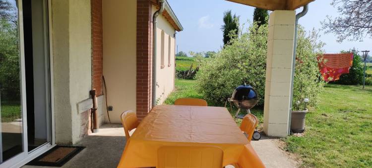 Holiday Home in Crux-la-Ville near Lake图片