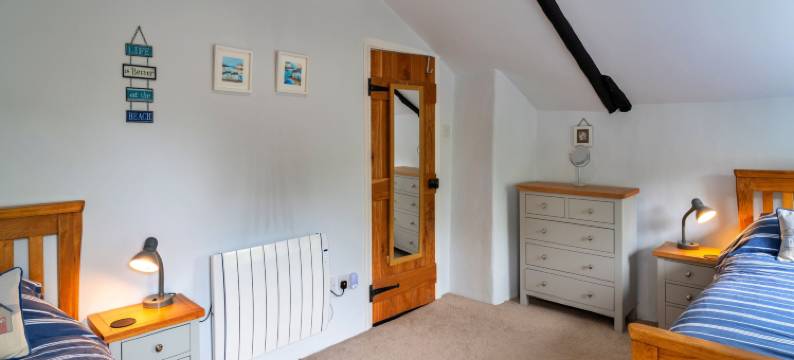 Cottage in Cornwall near Porth Beach图片