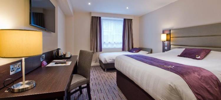 普瑞米尔奇平诺顿酒店(Premier Inn Chipping Norton)图片